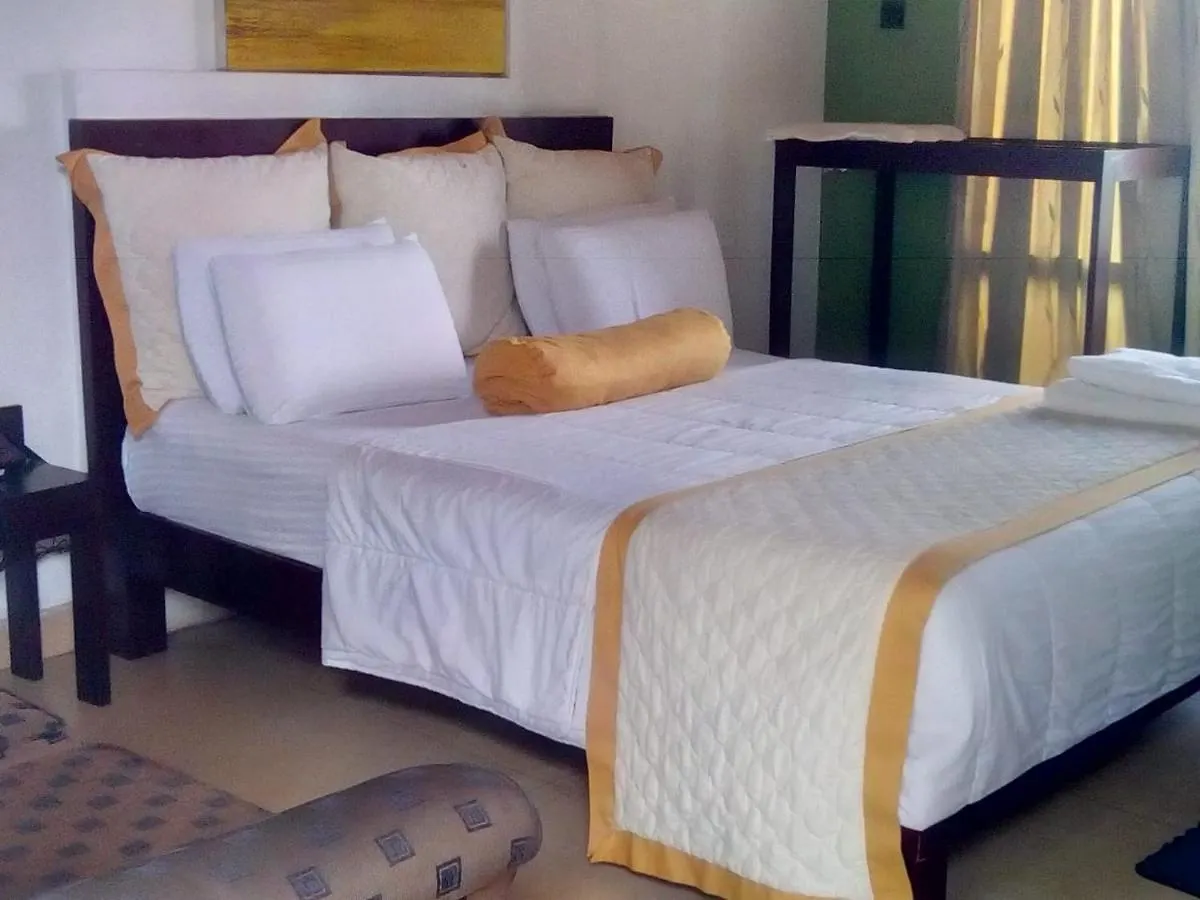 The River Edge Hotel Kaduwela
