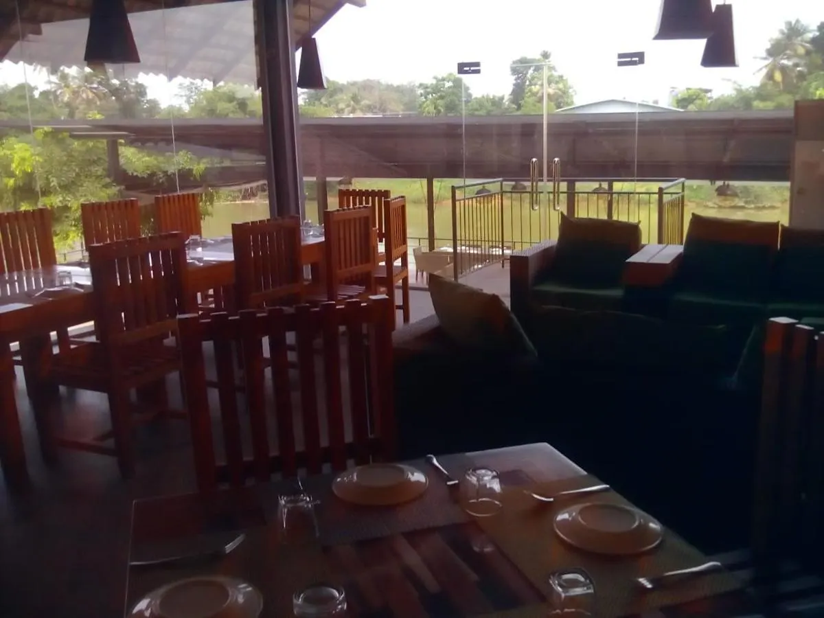 The River Edge Hotel Kaduwela