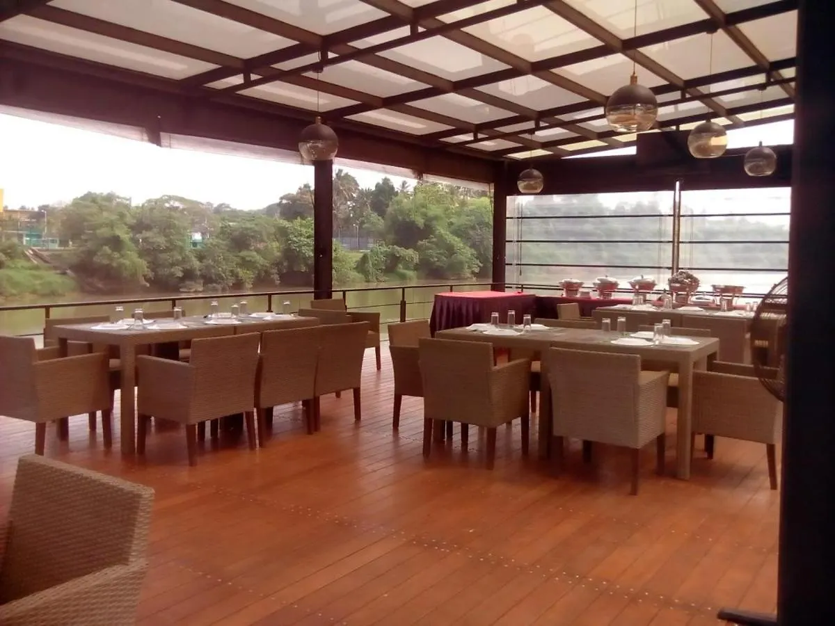 The River Edge Hotel Kaduwela