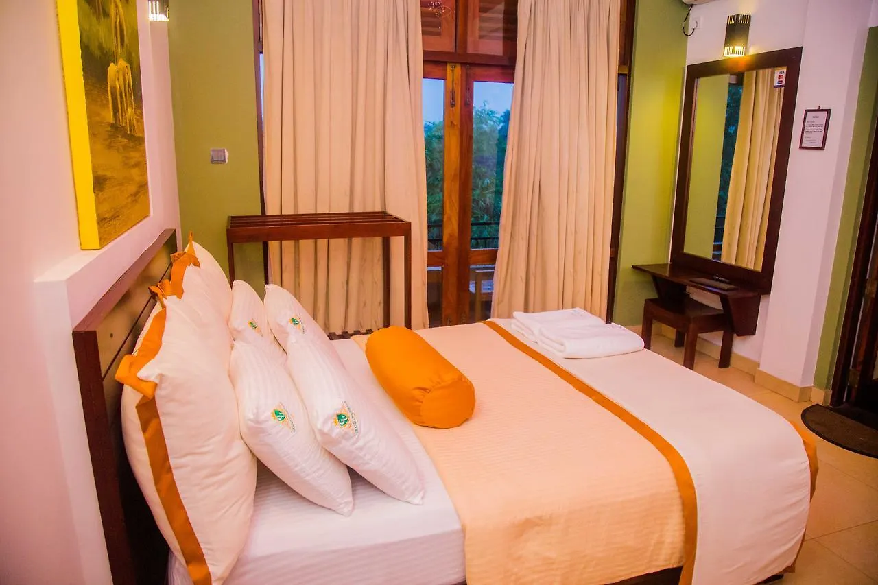The River Edge Hotel Kaduwela