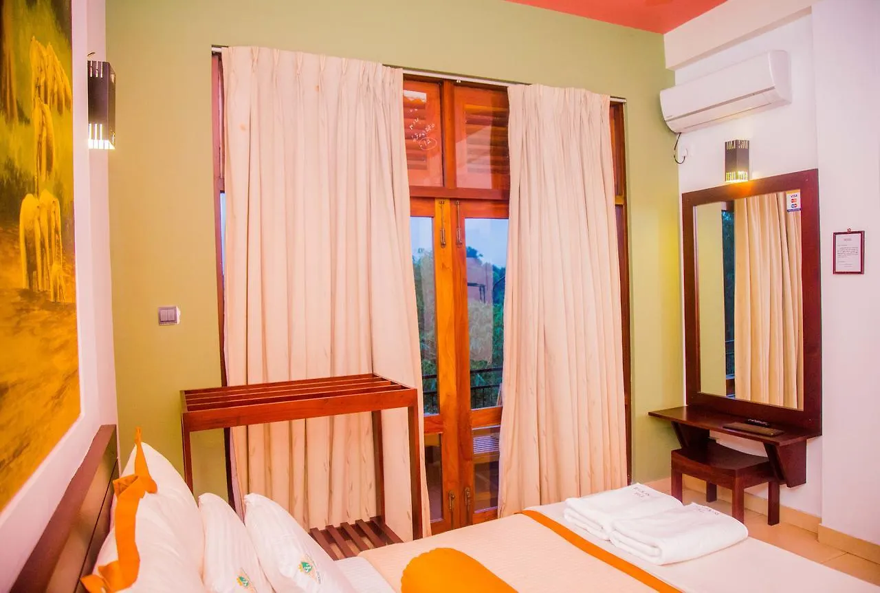 The River Edge Hotel Kaduwela