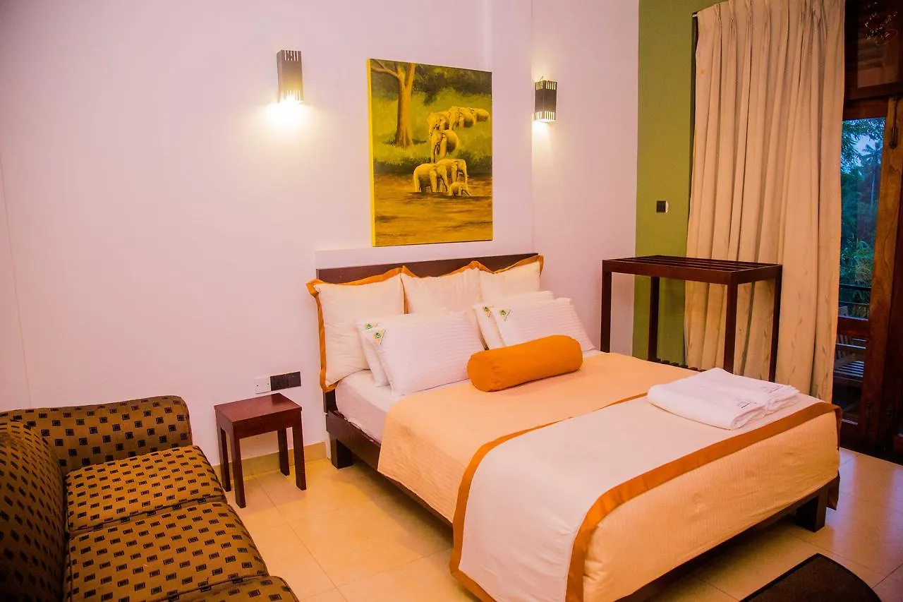 The River Edge Hotel Kaduwela