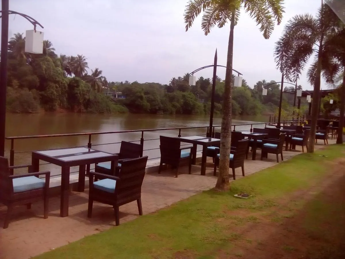 The River Edge Hotel Kaduwela