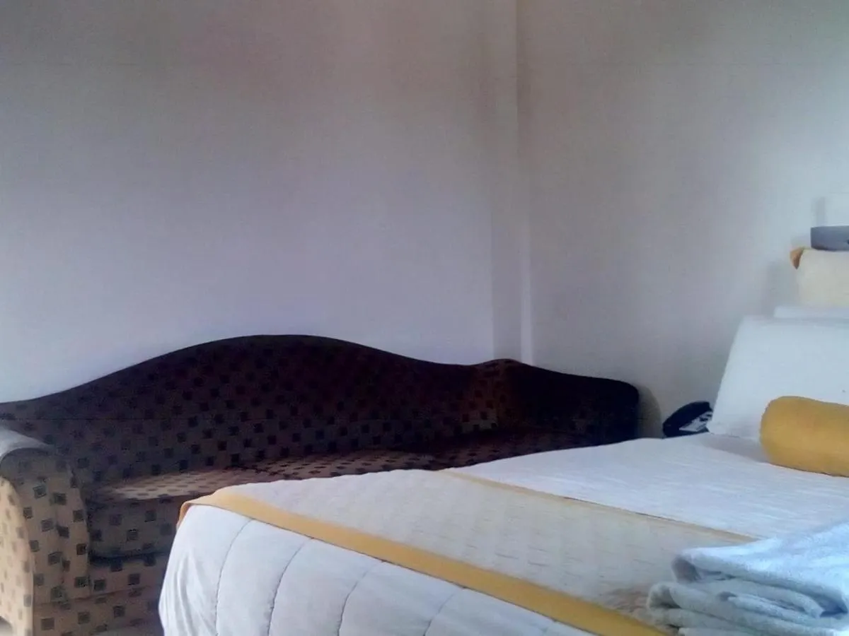 The River Edge Hotel Kaduwela