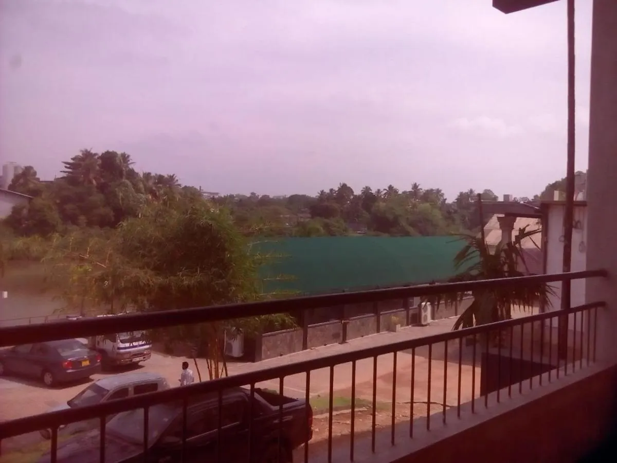 The River Edge Hotel Kaduwela